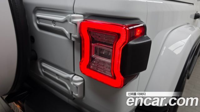 Jeep Wrangler 2020 — photo 9