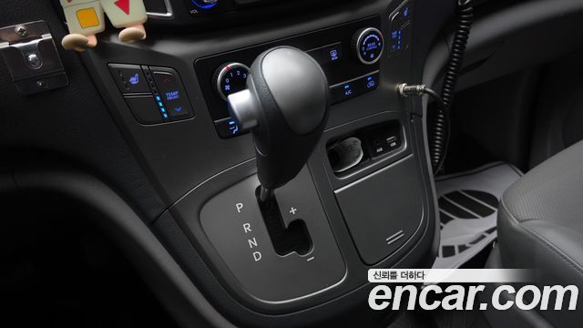 Hyundai Starex 2019 — photo 12