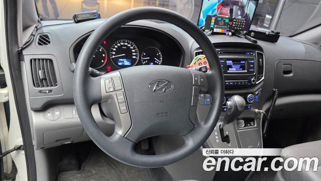 Hyundai Starex 2019 — photo 19