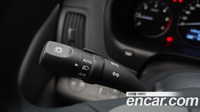 Hyundai Starex 2019 — photo 25