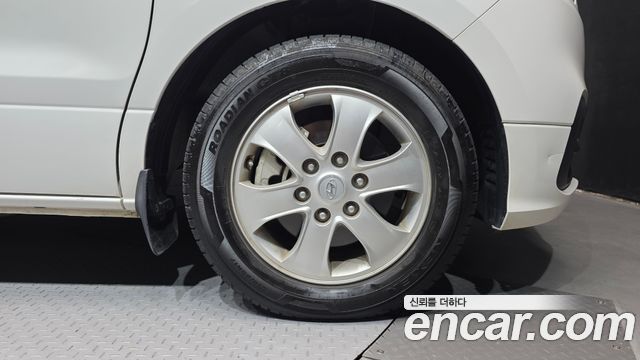 Hyundai Starex 2019 — photo 7