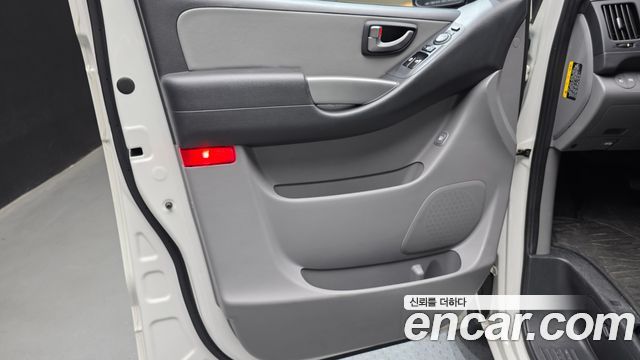 Hyundai Starex 2019 — photo 15