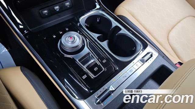 Kia Canival 2021 — photo 9