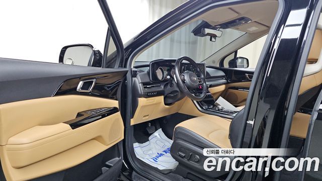 Kia Canival 2021 — photo 10