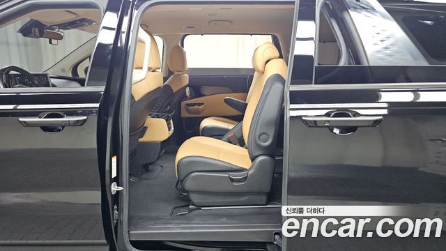 Kia Canival 2021 — photo 11