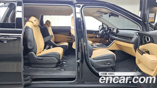 Kia Canival 2021 — photo 12