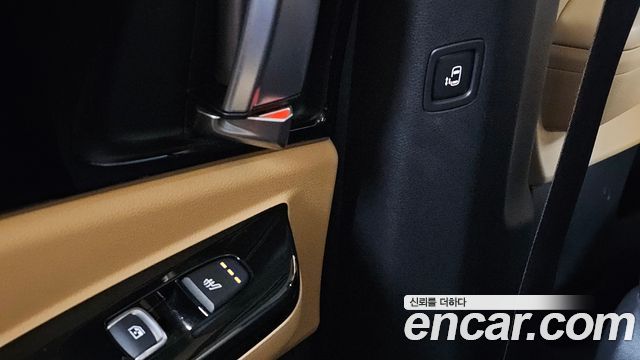 Kia Canival 2021 — photo 19