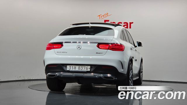 Mercedes-Benz GLE-Class 2017 — photo 4