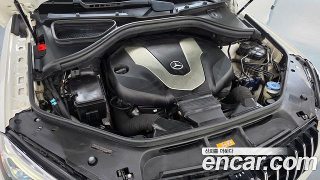 Mercedes-Benz GLE-Class 2017 — photo 6