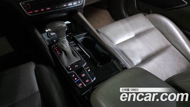 Kia K7 2016 — photo 9
