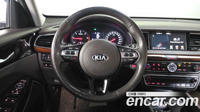 Kia K7 2016 — photo 13