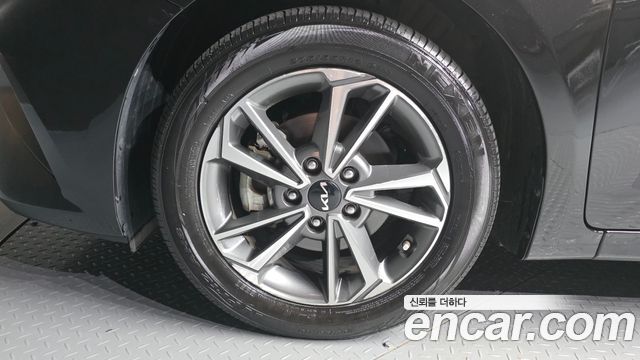 Kia K3 2022 — photo 5
