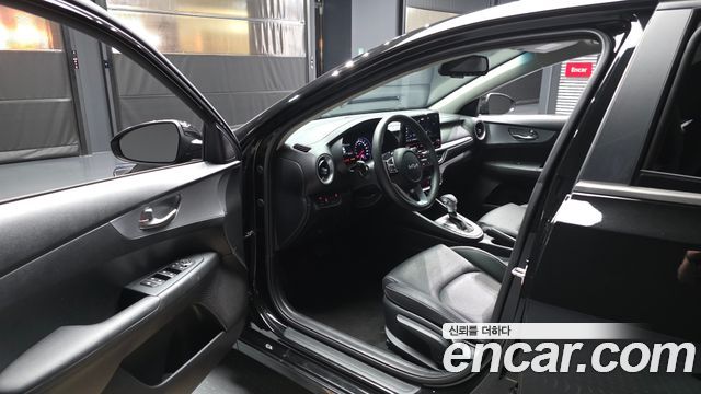 Kia K3 2022 — photo 13