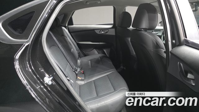 Kia K3 2022 — photo 18