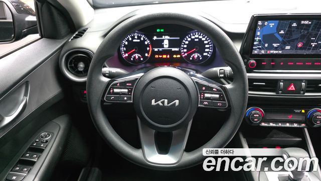 Kia K3 2022 — photo 19