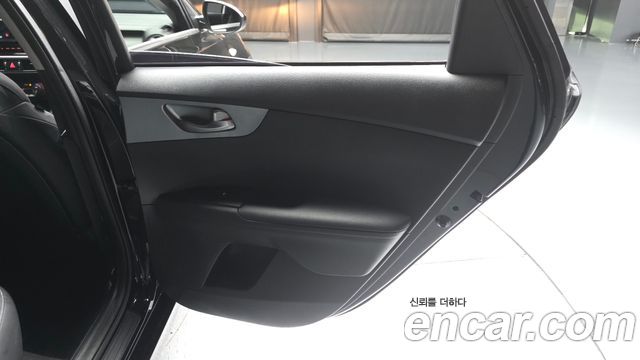 Kia K3 2022 — photo 15