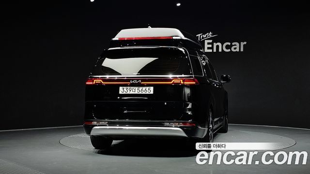 Kia Canival 2023 — photo 4