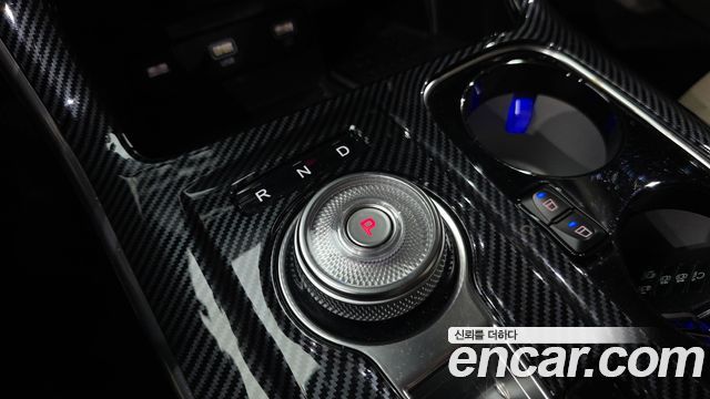 Kia Canival 2023 — photo 12