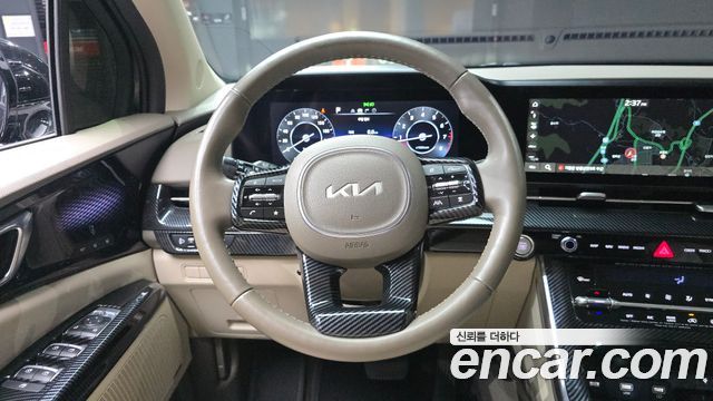 Kia Canival 2023 — photo 19