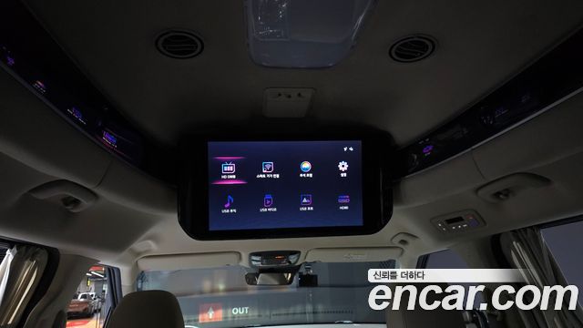 Kia Canival 2023 — photo 24