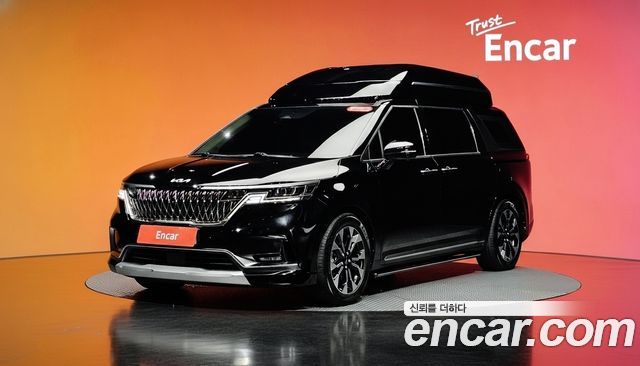 Kia Canival 2023 — photo 1