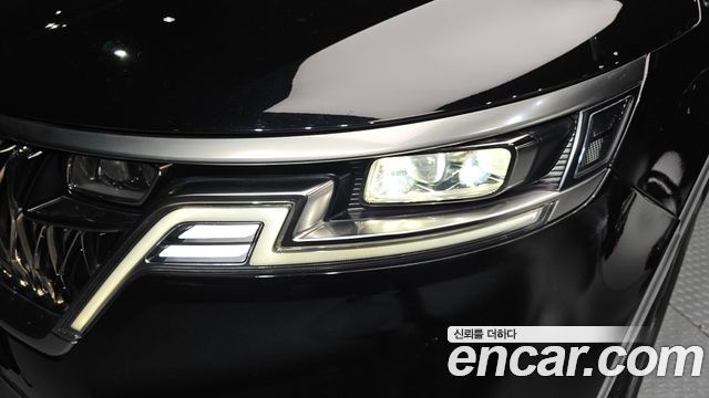 Kia Canival 2023 — photo 8