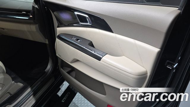 Kia Canival 2023 — photo 14