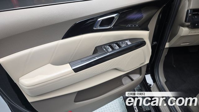 Kia Canival 2023 — photo 15