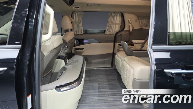 Kia Canival 2023 — photo 29
