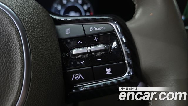 Kia Canival 2023 — photo 38