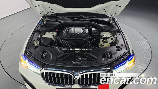BMW 5-Series 2017 — photo 6