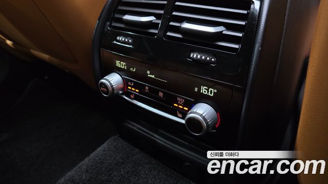 BMW 5-Series 2017 — photo 24
