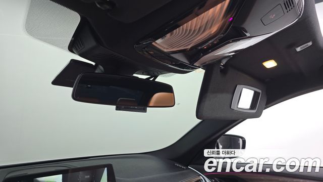 BMW 5-Series 2017 — photo 30