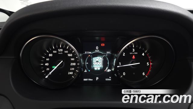 Land Rover Discovery Sport 2019 — photo 11