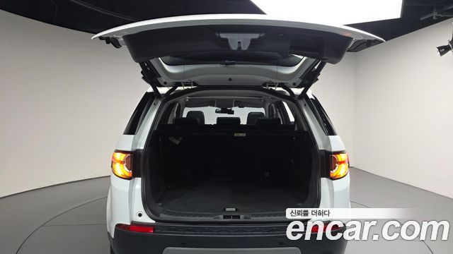 Land Rover Discovery Sport 2019 — photo 26