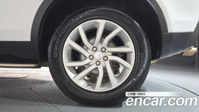 Land Rover Discovery Sport 2019 — photo 7