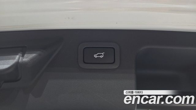 Land Rover Discovery Sport 2019 — photo 31