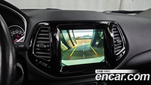 Jeep Compass 2019 — photo 21