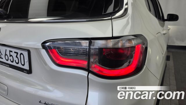 Jeep Compass 2019 — photo 9