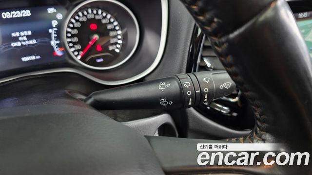 Jeep Compass 2019 — photo 29
