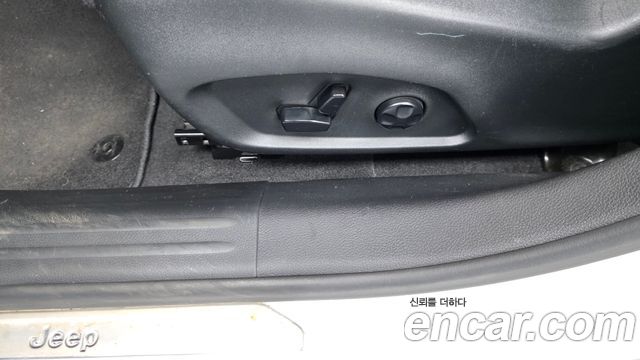 Jeep Compass 2019 — photo 31
