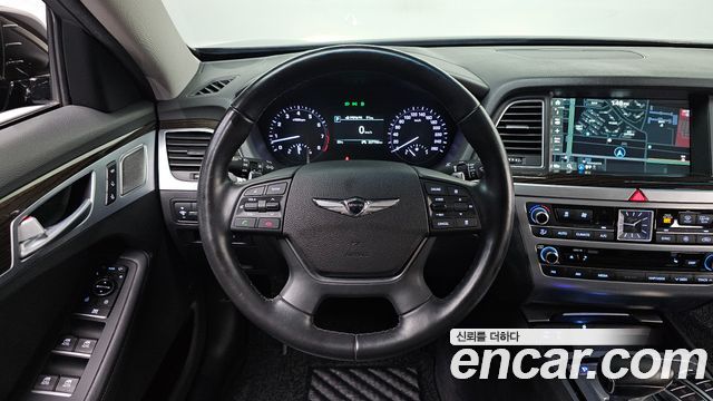 Genesis G80 2018 — photo 18