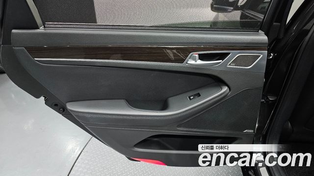 Genesis G80 2018 — photo 15