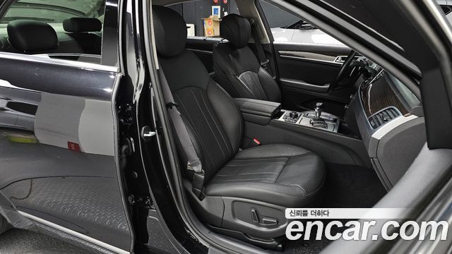 Genesis G80 2018 — photo 16