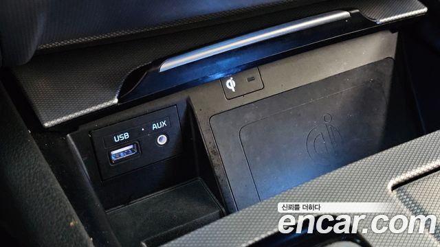 Genesis G80 2018 — photo 30