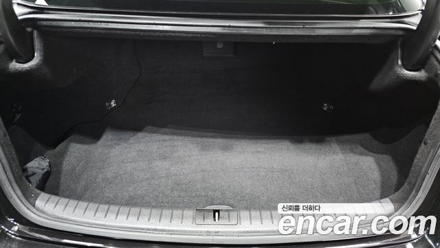 Genesis G80 2018 — photo 34