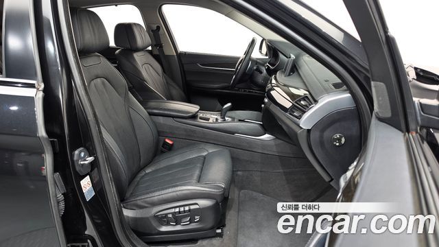 BMW X6 2019 — photo 11