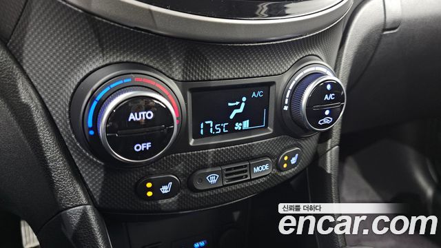 Hyundai Accent 2019 — photo 30