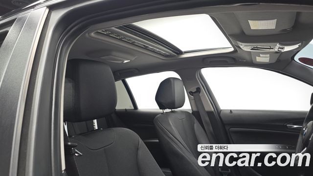 BMW 1-Series 2017 — photo 16