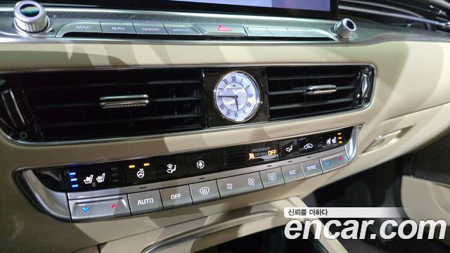 Kia K9 2022 — photo 24